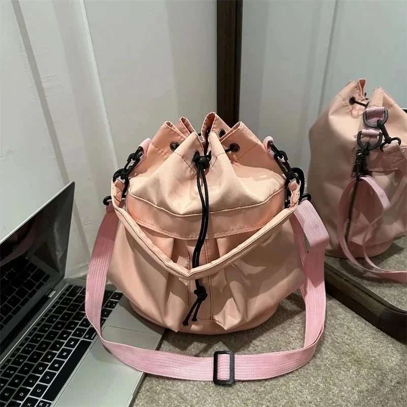 Fashionable Crossbody Bags for Women Shoulder Bag Large Capacity Oxford Women Bucket Bag Purse and Handbags