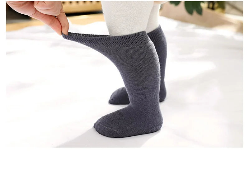 Thickened Kids Socks Baby Floor Socks Boys Girls Pure Color Cotton Warm Non-Slip Newborn Cotton Socks Autumn Winter