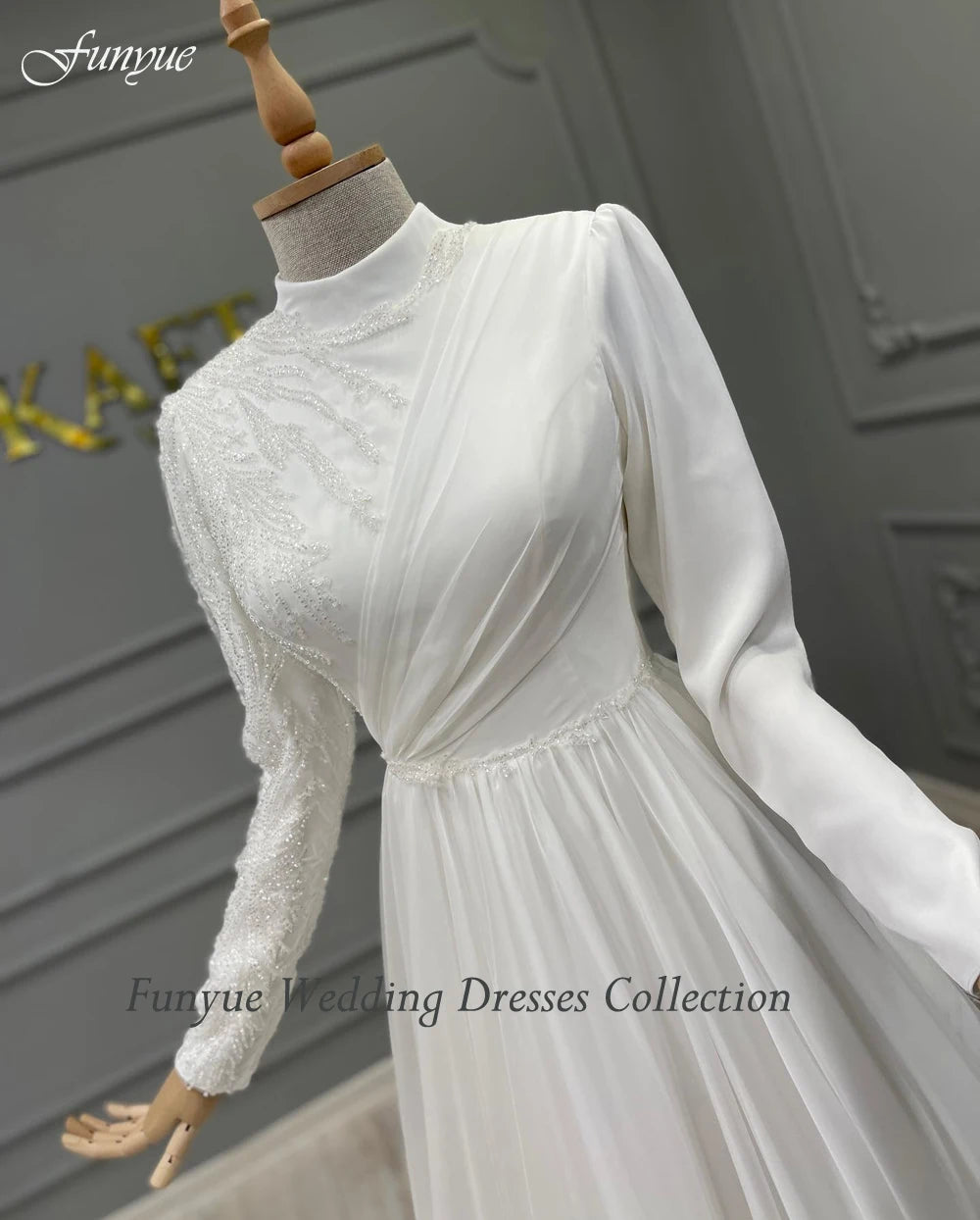 Customized Full Sleeve Muslim Wedding Dress 2025 New High Neck A-Line Chiffon Beading Bridal Gown for Bride To Be Robe De Mariée