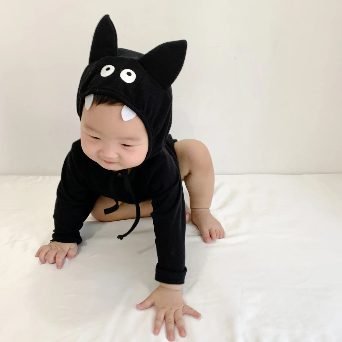 2025 Autumn New Cute Baby Boy Bodysuit Fashion Cartoon Bat Shape Baby Clothes Long Sleeve Infant Girl Jumpsuit + Hat Outfits