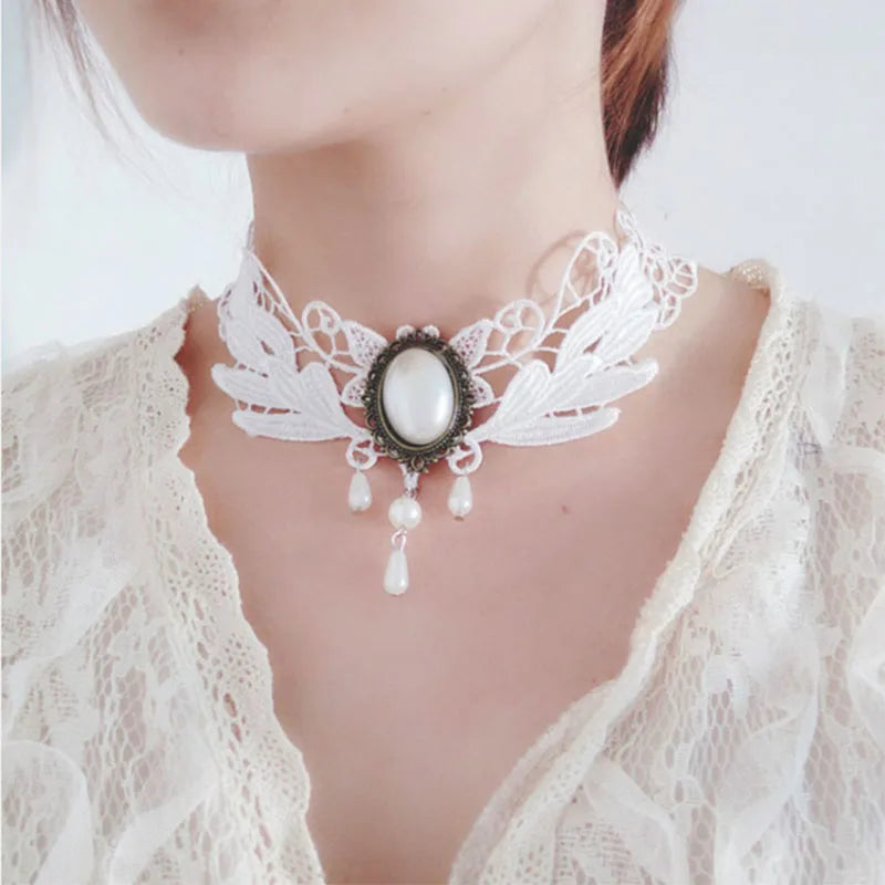 Sweet New Wavy Flower White Lace Imitation Pearl Pendant Clavicle Chain Choker Necklace for Women Wedding Jewelry