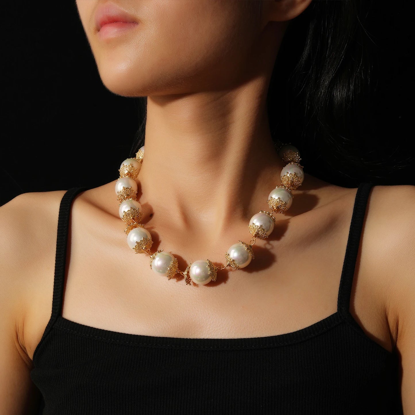 17mm White Shell Pearl Necklace  Fashion Necklace Jewelry for Women Girls Weddings Parties