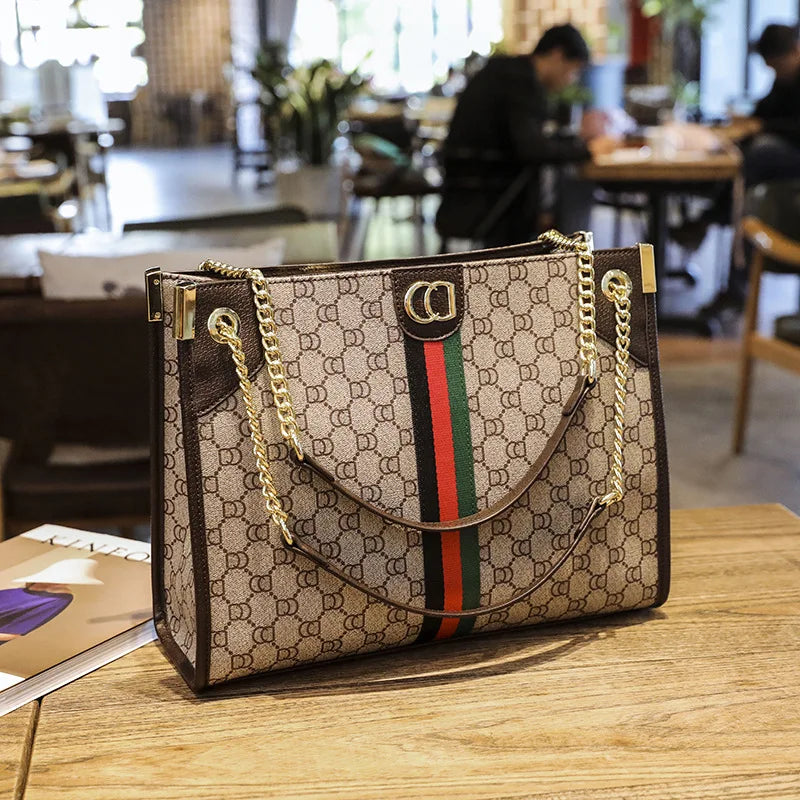 Fashionable Diaper Bag Trendy Crossbody Handbag For Business Women Elegant Leather Classic Designer Paris Style Large Capacity