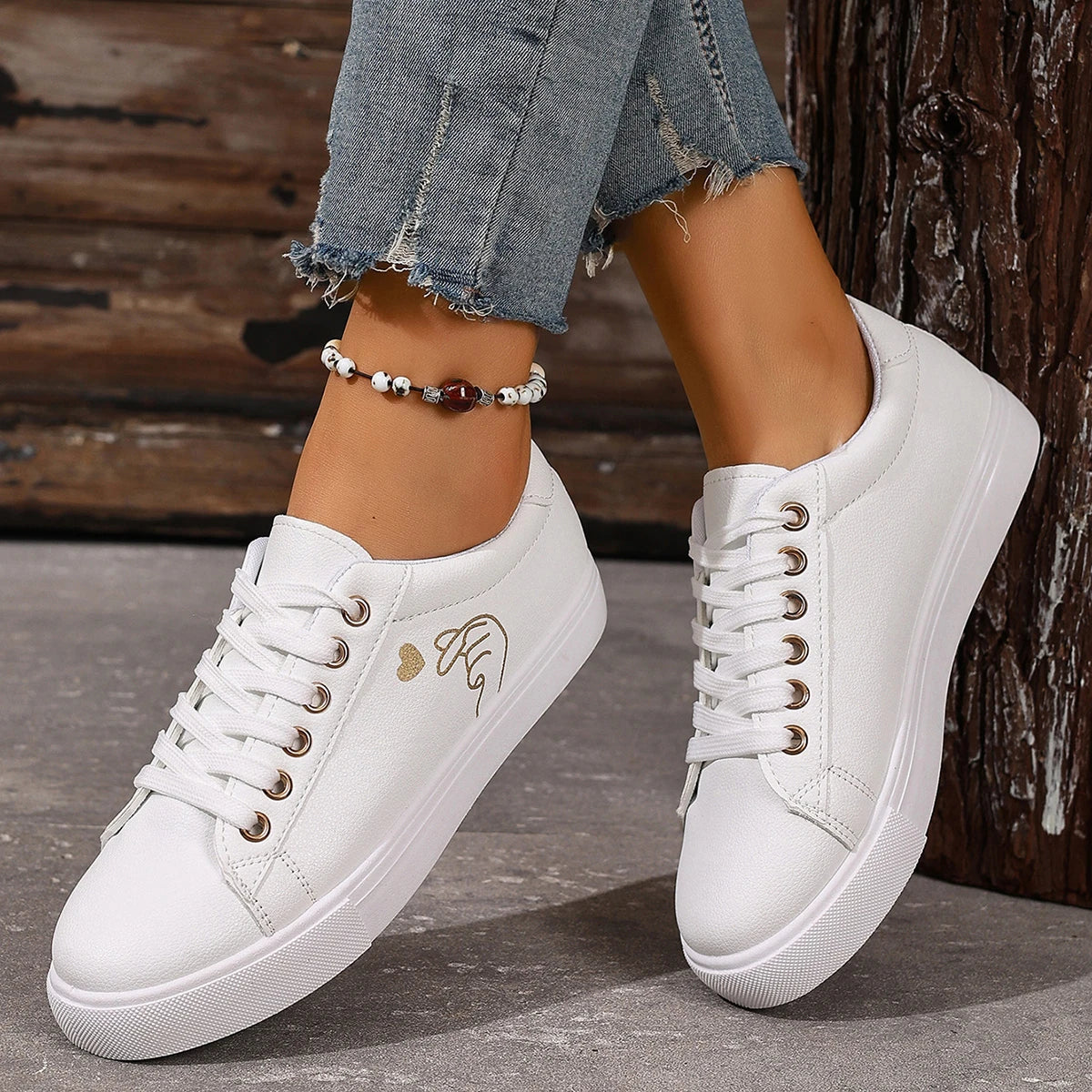 Fashion White Breathable Women Running Shoes New Spring Autumn Embroidered Flower Lace-Up Casual Sneakers Zapatos De Mujer