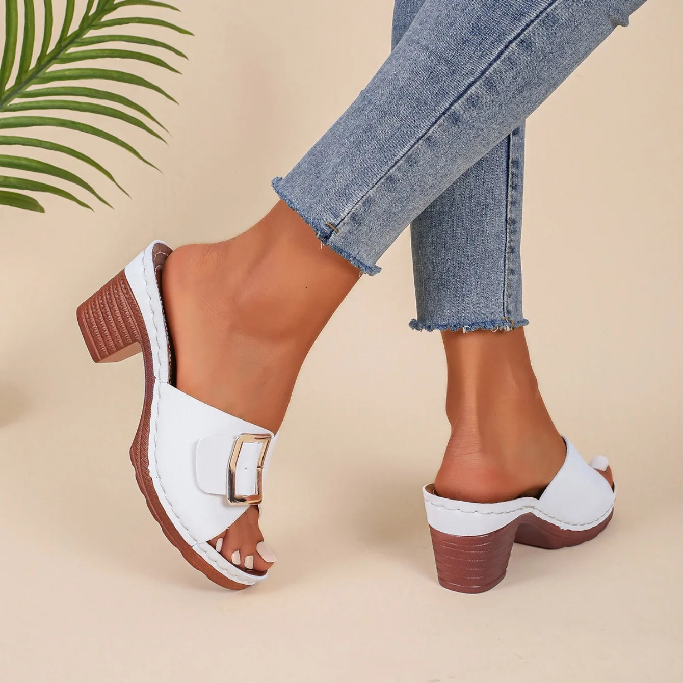 Women Sandals Summer New Fashion Soft Platform Shoes Ladies Chunky Heels Buckle Designer Slippers Outdoor High Heels Sandals