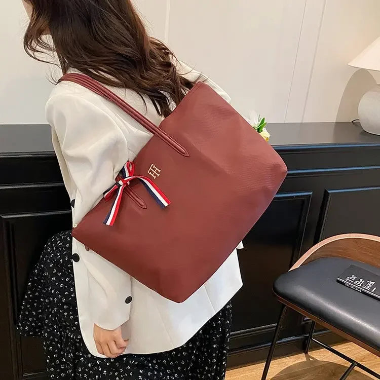 Vintage Elegant Diaper Bag: Luxury Crossbody Handbag For Women With Designer Letter Logo And Large Capacity Tote Function