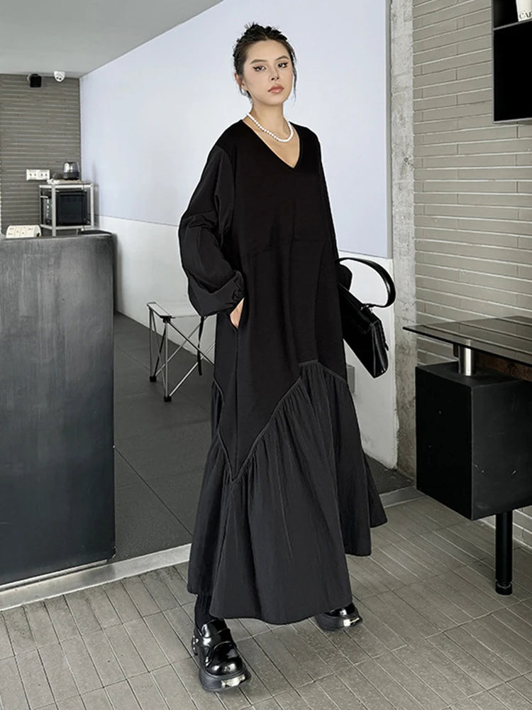 EAM Women Black Waist Drawstring Big Size Casual Midi Dress New V-Neck Long Sleeve Fashion Tide Spring Autumn 2026 1DJ3697