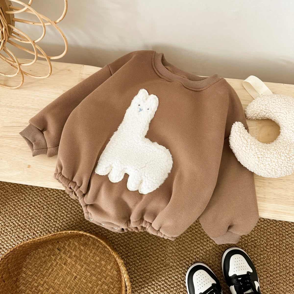 Baby Girls Winter Bodysuit 2024 Plus Velvet Full Baby Girls Lamb Sweatshirt Rompers Plush Warm Infant Girls Jumpsuit