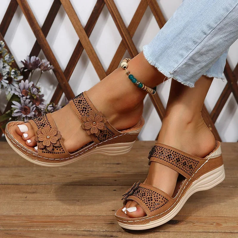 2024 Summer Women Slippers Plus Size Women's Shoes Retro Roman Sandals Women Pu Casual Flower Wedge Sandals Platform Slippers