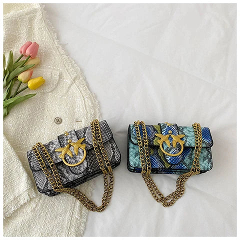 Light Luxury Elegant Retro Niche Heavy Work Design Crossbody Bag Stylish High End Purse for Women