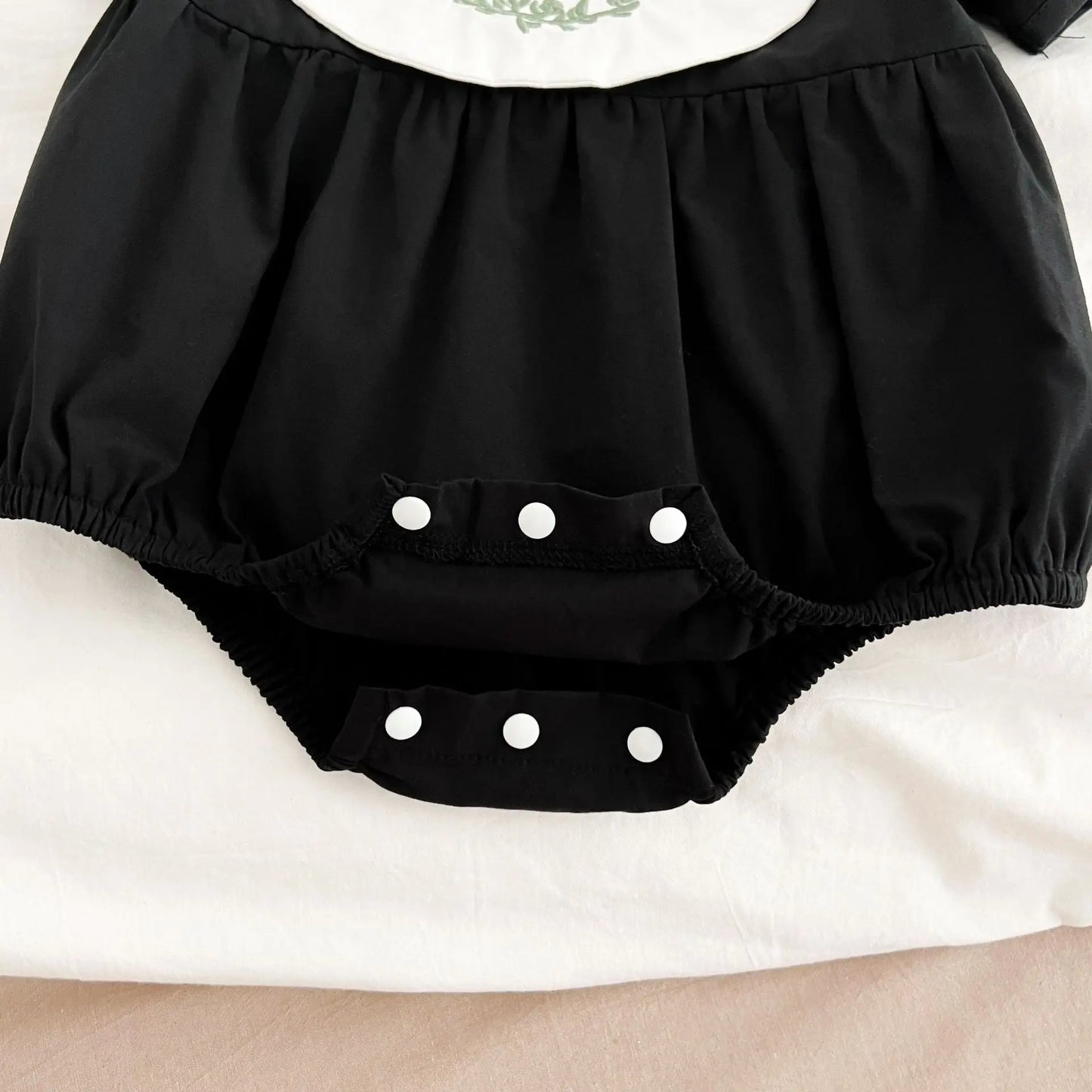 New Baby Girls Clothing Summer Infant Baby Girls Jumpsuit Retro Short Sleeve Cotton Embroidery Bow Newborn Baby Girls Bodysuits