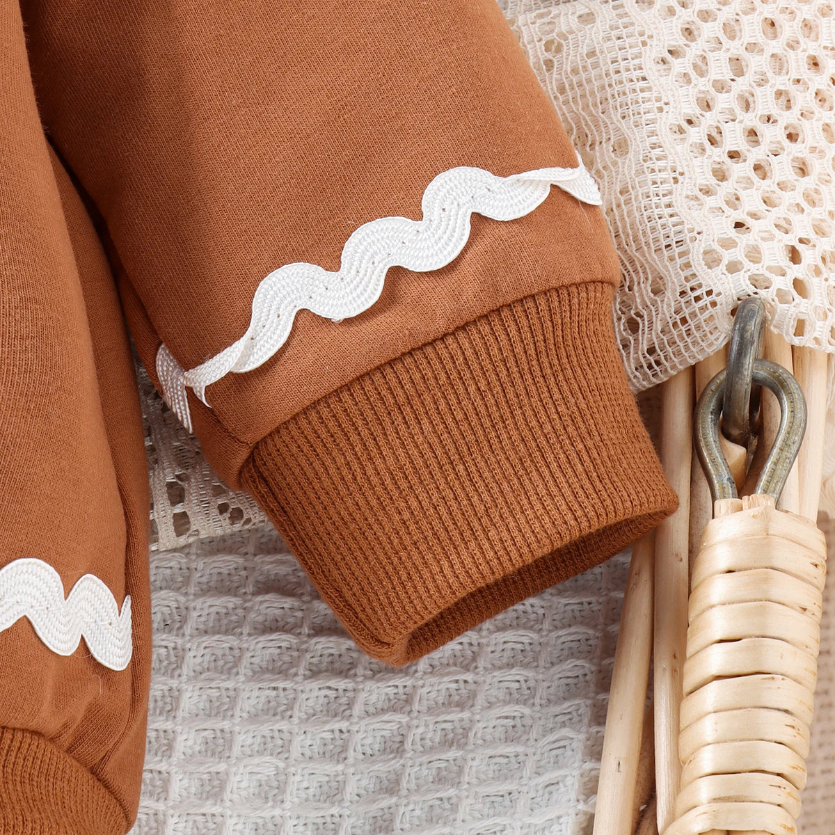 Winter New Style Sweet and Comfortable for Boys and Girls 0-1 Years Old Coffee Color Tiled Webbing Christmas Clothes