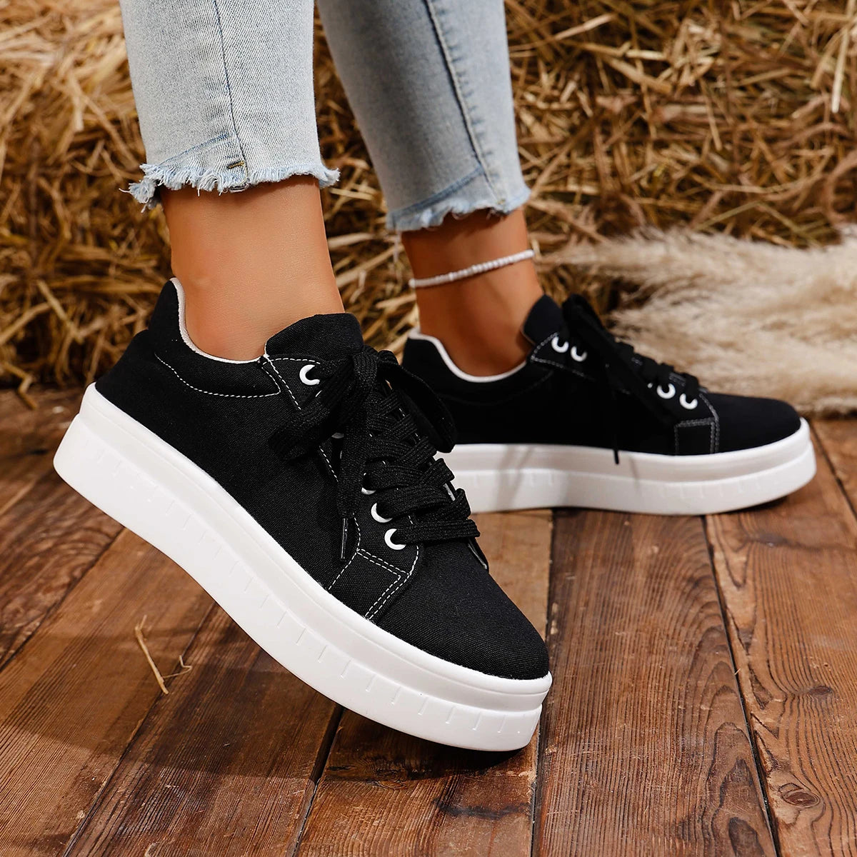 Women Sneakers 2025 New Fashion Casual Shoes Femme Summer Designer Sneakers Women Lace Up Platform Tennis Sport Shoes Female