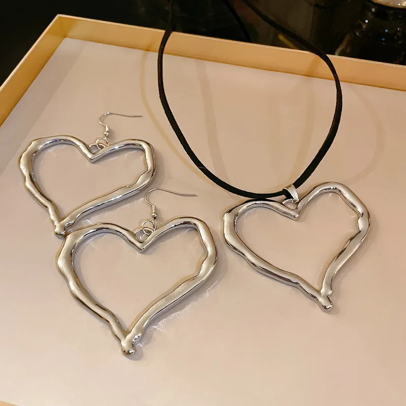Metal Irregular Heart Jewelry Sets for Women Exaggerated Necklace Earrings Two-piece Set of Light Luxury High-grade Accessories