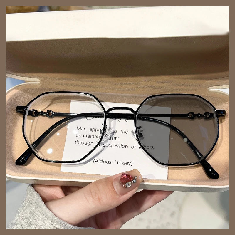 New Fashion Photochromic Myopia Glasses Women Color Changing Sun Shades Sunglasses with Minus Diopters Prescription Lens Glasses