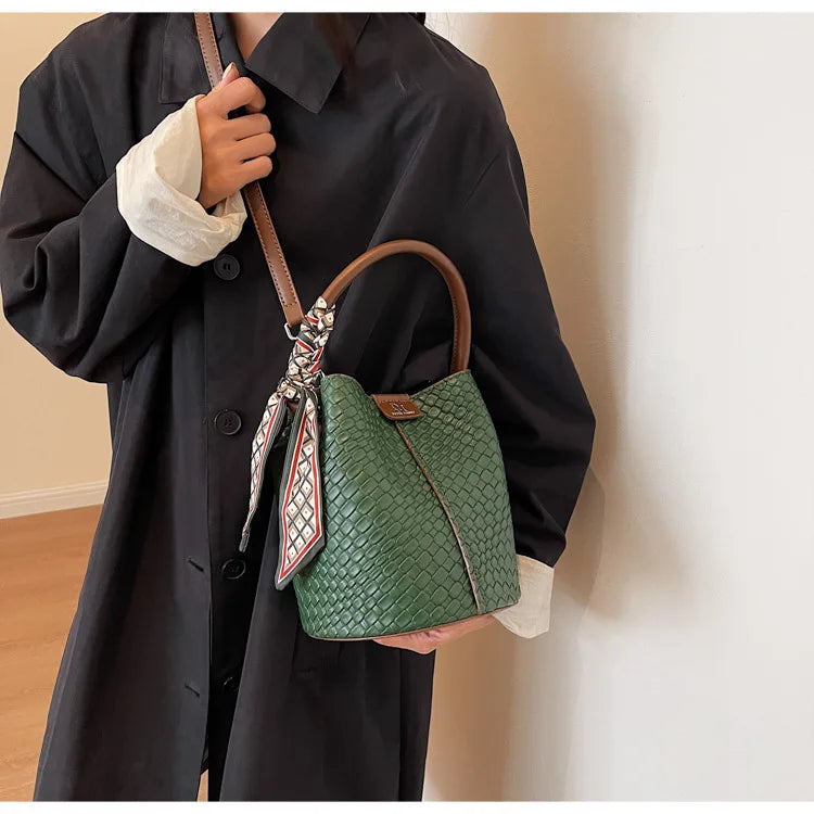 Women's Woven Bucket Bags Crossbody Purse, Elegant Tote for Travel & Formal Events, Durable Wipe-Clean Luxury Handbag