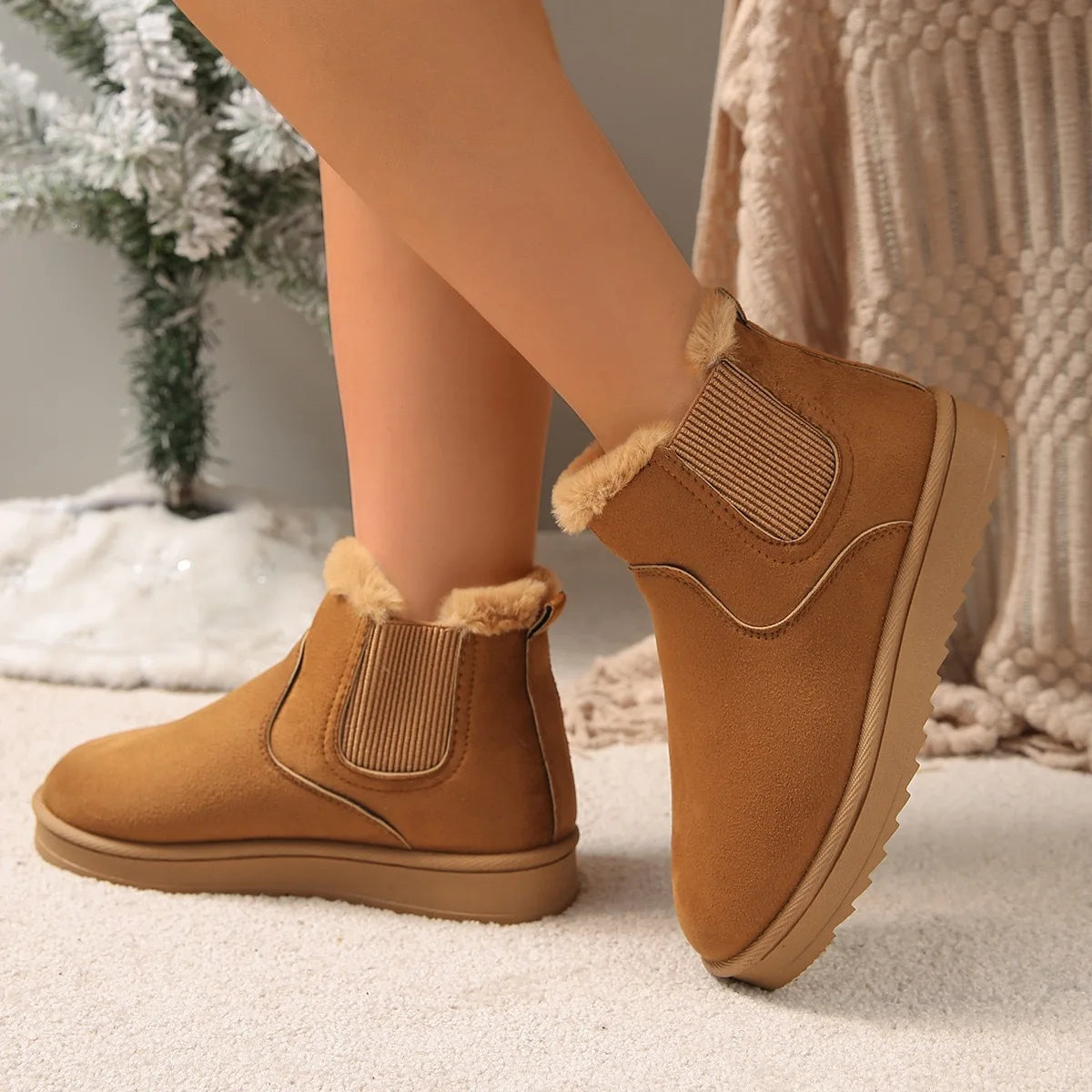 Large Size Winter Boots Women's 2025 New Thickened Fleece Lined Fashionable Warm Slip-On Short Boots Cotton Shoes Women