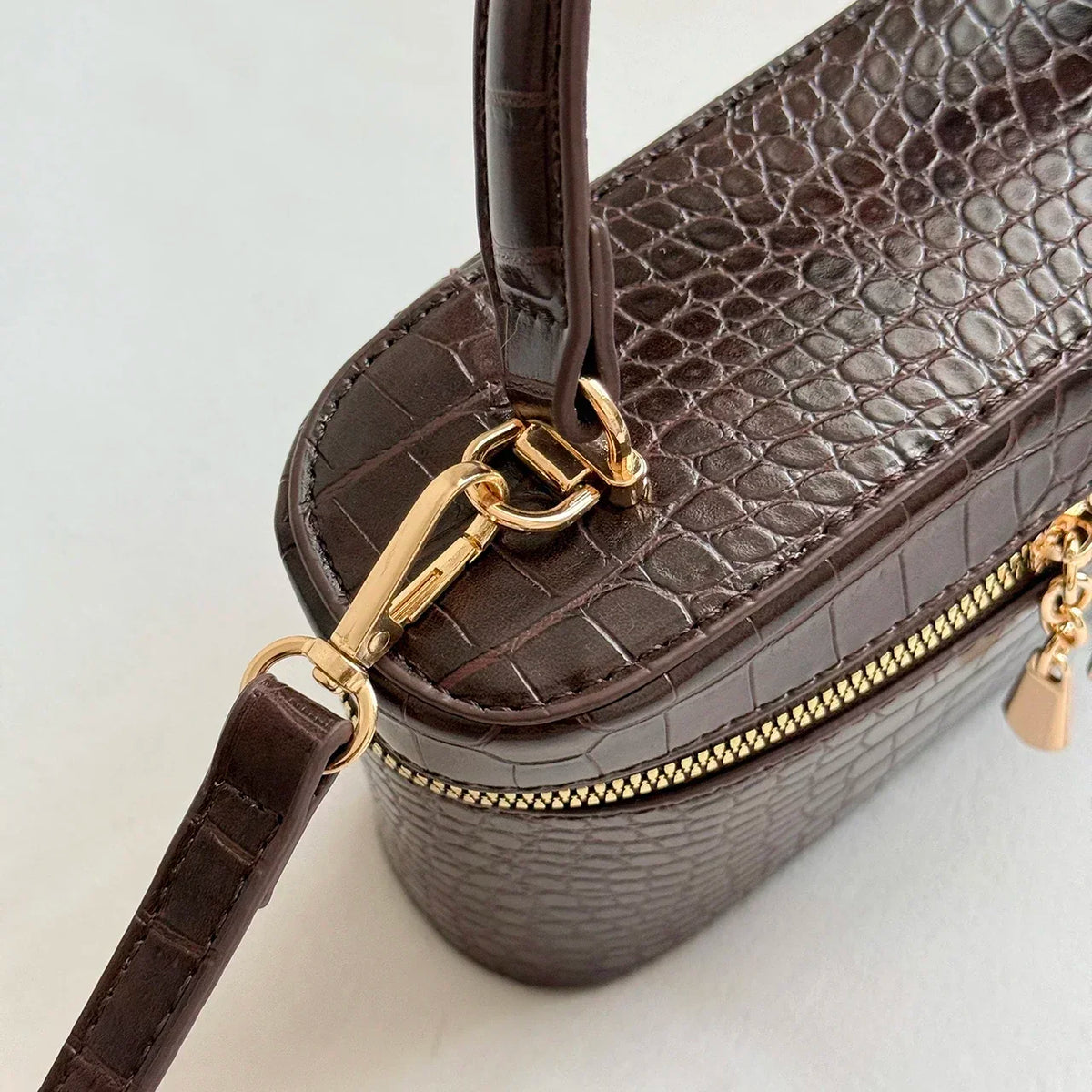 Luxury Crocodile Pattern Box Handbag for Women Elegant Faux Leather Mini Crossbody Bag Portable Top Handle Shoulder Purse