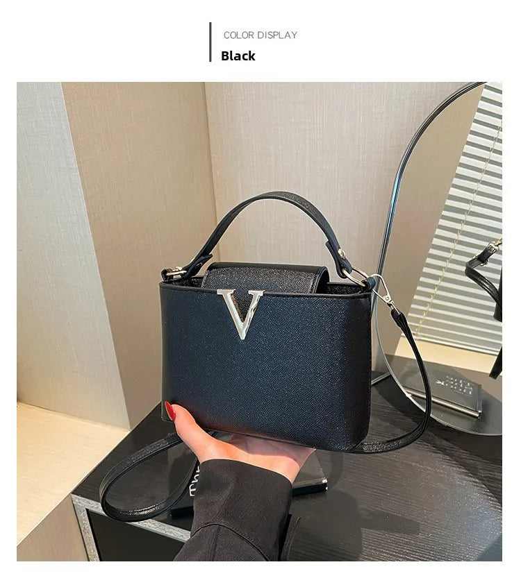 Luxury handbags for women 2026 New VLarge-capacity bucket bag for commuting, hand-held shoulder bag