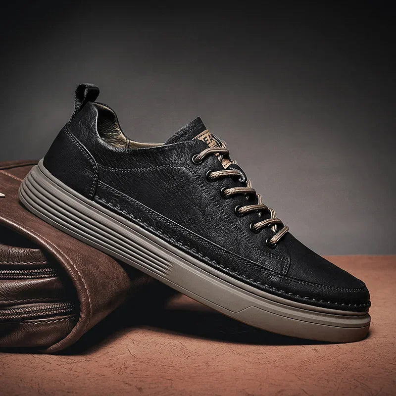 Autumn Black Sneakers Men Fashion Lace Up Flat Casual Sport Shoes All-match Outdoor Lightweight Homme Running Shoes