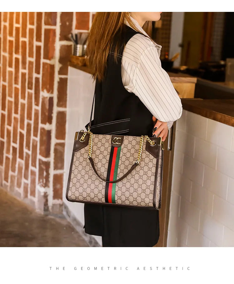 Fashionable Diaper Bag Trendy Crossbody Handbag For Business Women Elegant Leather Classic Designer Paris Style Large Capacity