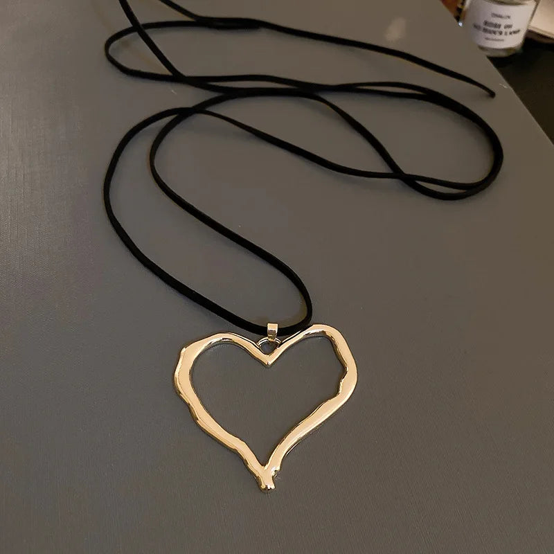 Metal Irregular Heart Jewelry Sets for Women Exaggerated Necklace Earrings Two-piece Set of Light Luxury High-grade Accessories