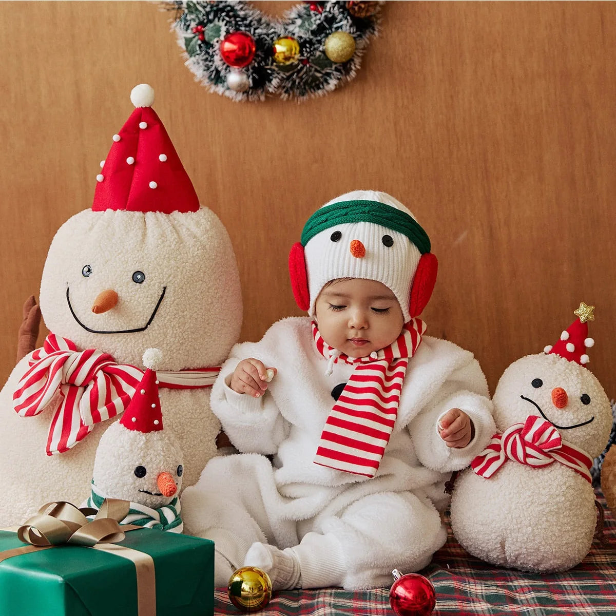 2025 New Christmas Onesie Baby Girls Boys White Fleece Warm Rompers Jumpsuit+Scarf+Cute Snowman Hat Toddler Xmas Outfits A8198