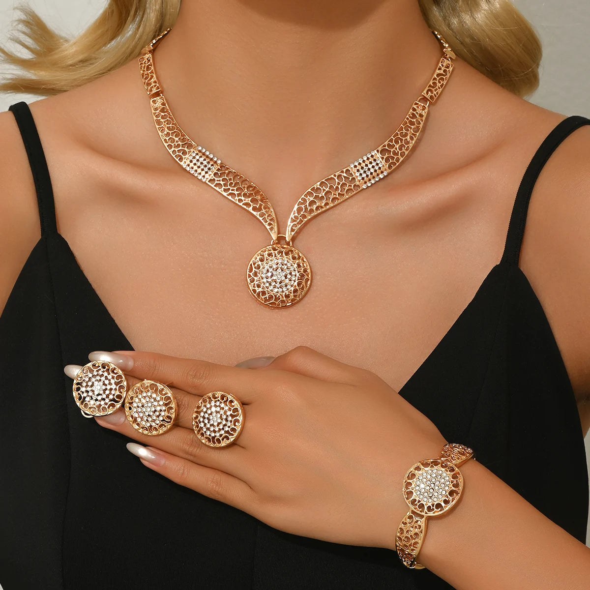 Women's fashionable design metal earrings, necklaces, bracelets, and ring sets suitable for banquets and holiday gifts