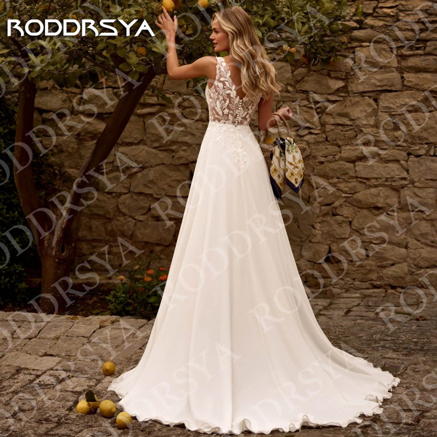 RODDRSYA Elegant V Neck Wedding Dresses for Bride Lace Appliques Chiffon Bohemian Bridal Dress Boho A Line Sleeveless Customized