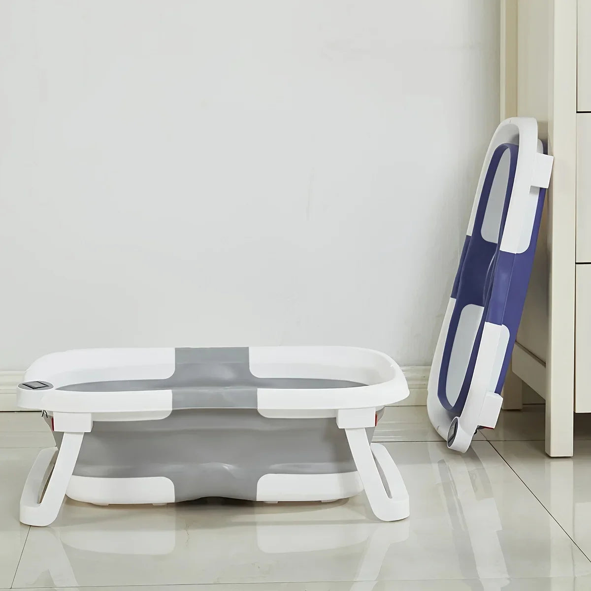 Baby BathTub with Bath Cushion, Portable and foldable, real-time temperature sensor, with a drainage hole