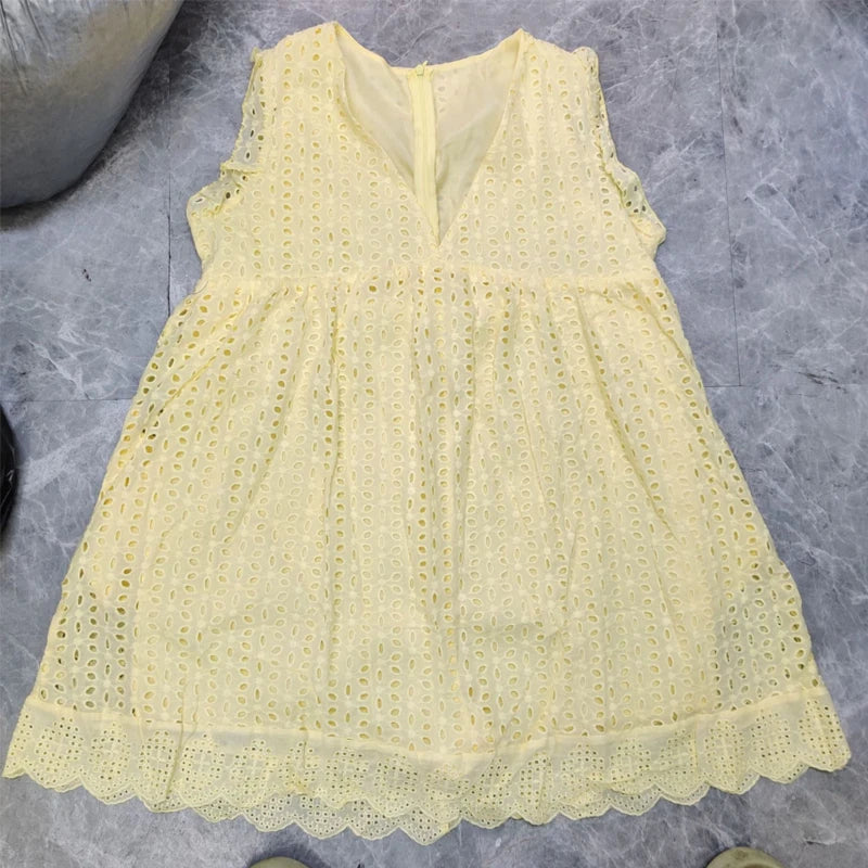 New Sweet Lace Jacquard Hollow Sleeveless V-neck Short Women's Dress Summer Fashion Solid Color Loose Elegant Lady Dress 220432#