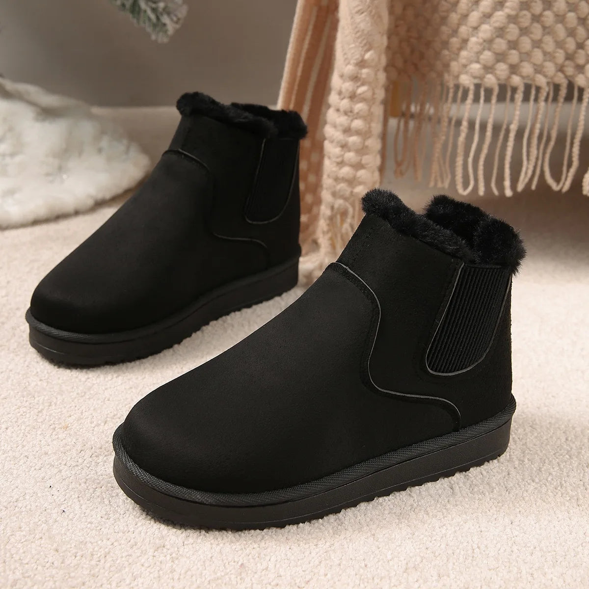 Large Size Winter Boots Women's 2025 New Thickened Fleece Lined Fashionable Warm Slip-On Short Boots Cotton Shoes Women