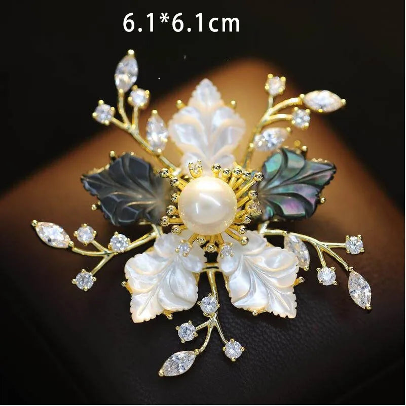 2026 Woman Brooches Luxury Designer Rose Butterfly Dragonfly Vase Bow Broche Pin Micro-inlaid Zircon Elegant Coat Accessories