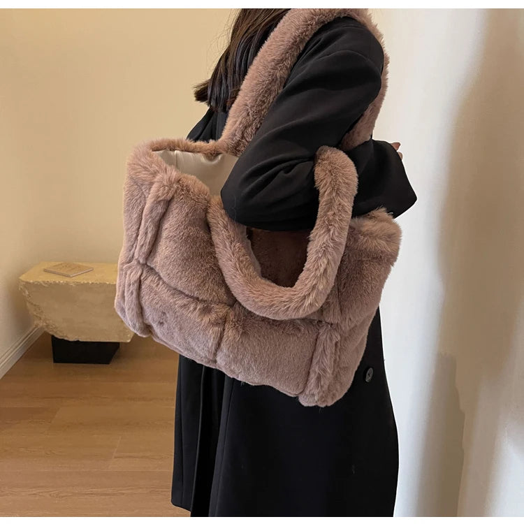 Luxury Faux Fur Women's Shoulder Bags Large Capacity Soft Plush Casual Tote Bags Winter Fashion Female Travel Purse Handbags