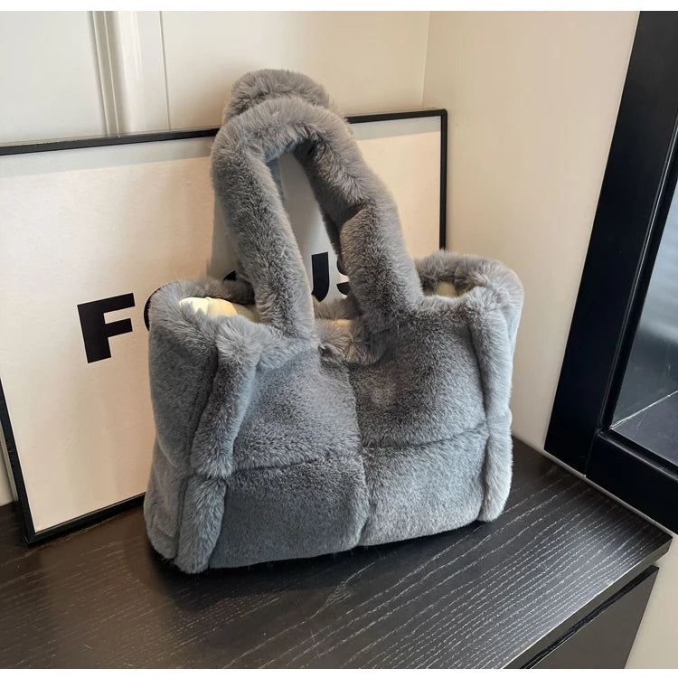 Luxury Faux Fur Women's Shoulder Bags Large Capacity Soft Plush Casual Tote Bags Winter Fashion Female Travel Purse Handbags