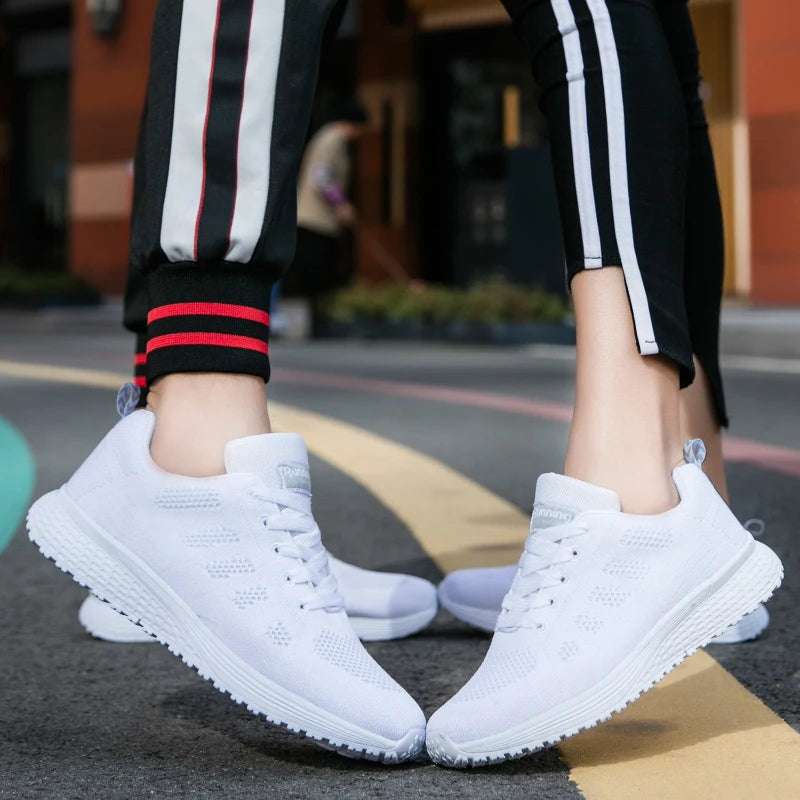 Breathable Women Running Shoes Lightweight Anti-slip Female Sports Shoes Outdoor Soft Women's Sneakers Lace Up Fashion Tennis