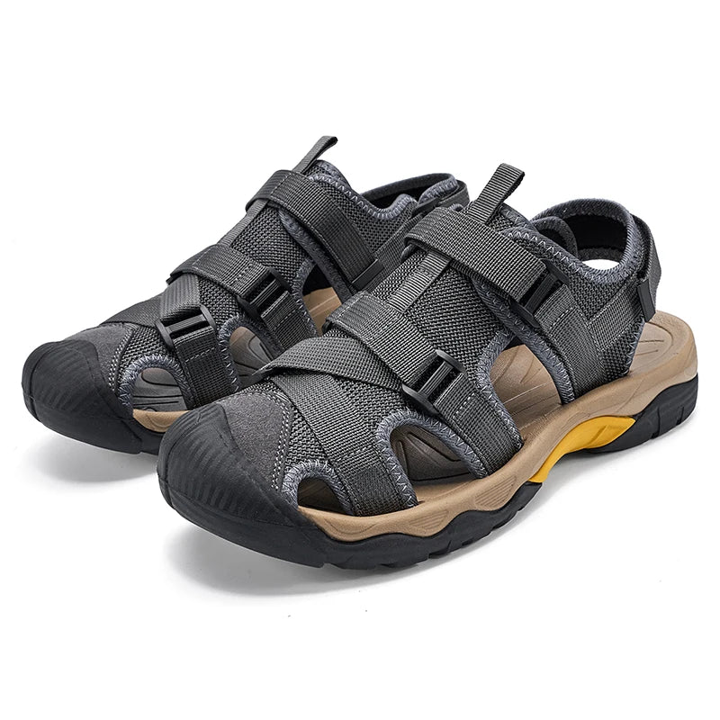Men's Casual Mesh Outdoor Beach Sandals Fashion Light Breathable Shoes Men Anti-slip Waterproof Sandals Man Comfortable Sneakers
