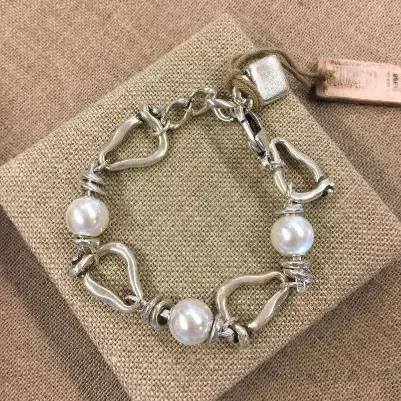 European Style Fashion, Elegant and Exquisite Irregular Pearl Bracelets, Women's Accessories, Gifts, Jewelry Gift Bags