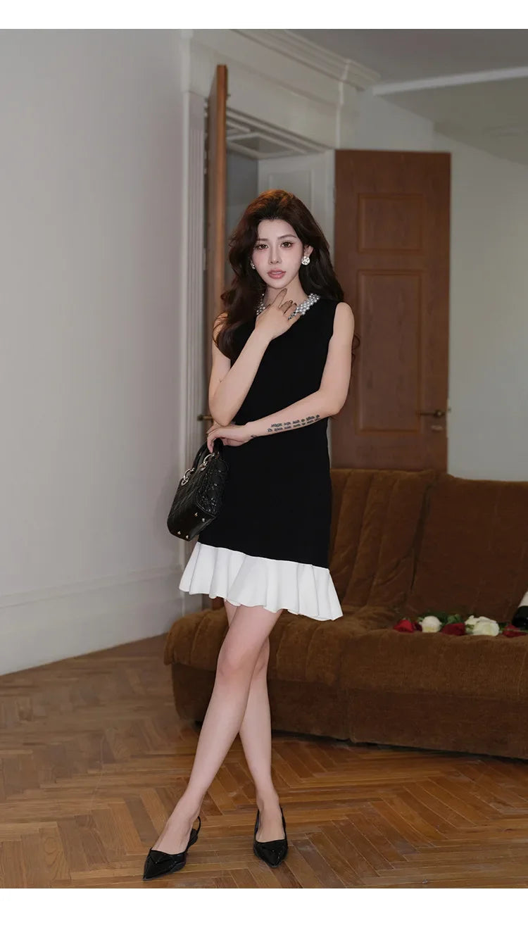 Elegant Pearl Detail Knitted Ice Silk Sleeveless A- Line Dress French Style Summer Dress for Women with Lace Hem Empire Waist