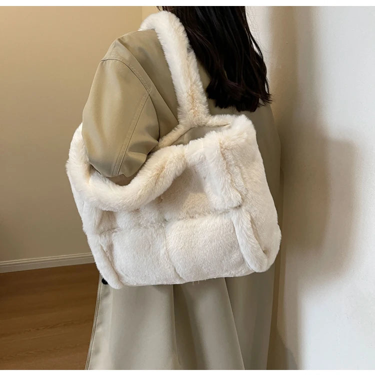 Luxury Faux Fur Women's Shoulder Bags Large Capacity Soft Plush Casual Tote Bags Winter Fashion Female Travel Purse Handbags