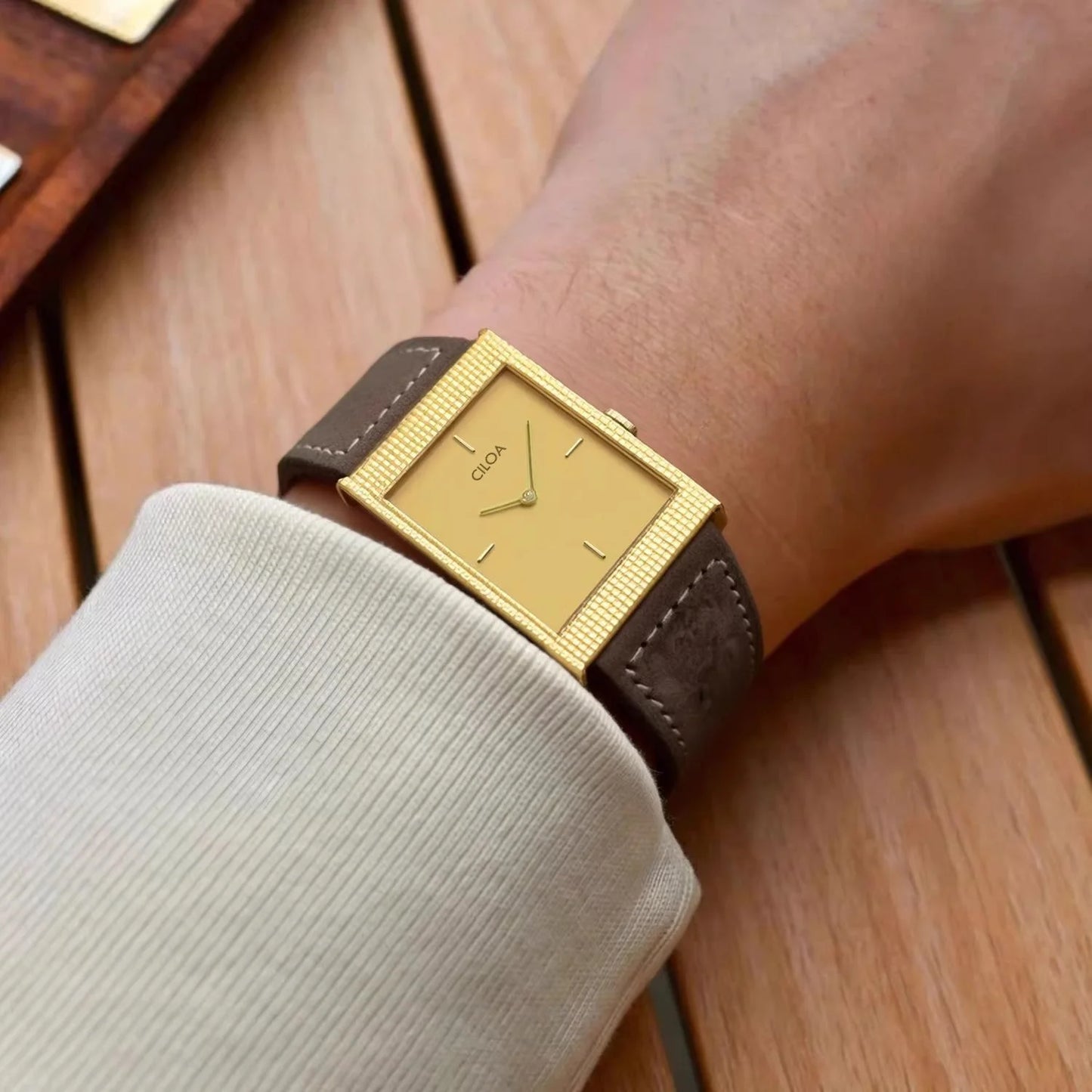 Fashionable Brown Leather Watch Men's Sports Quartz Wristwatch Casual Waterproof Premium Watch for Men