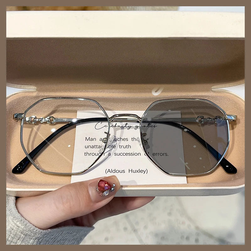 New Fashion Photochromic Myopia Glasses Women Color Changing Sun Shades Sunglasses with Minus Diopters Prescription Lens Glasses
