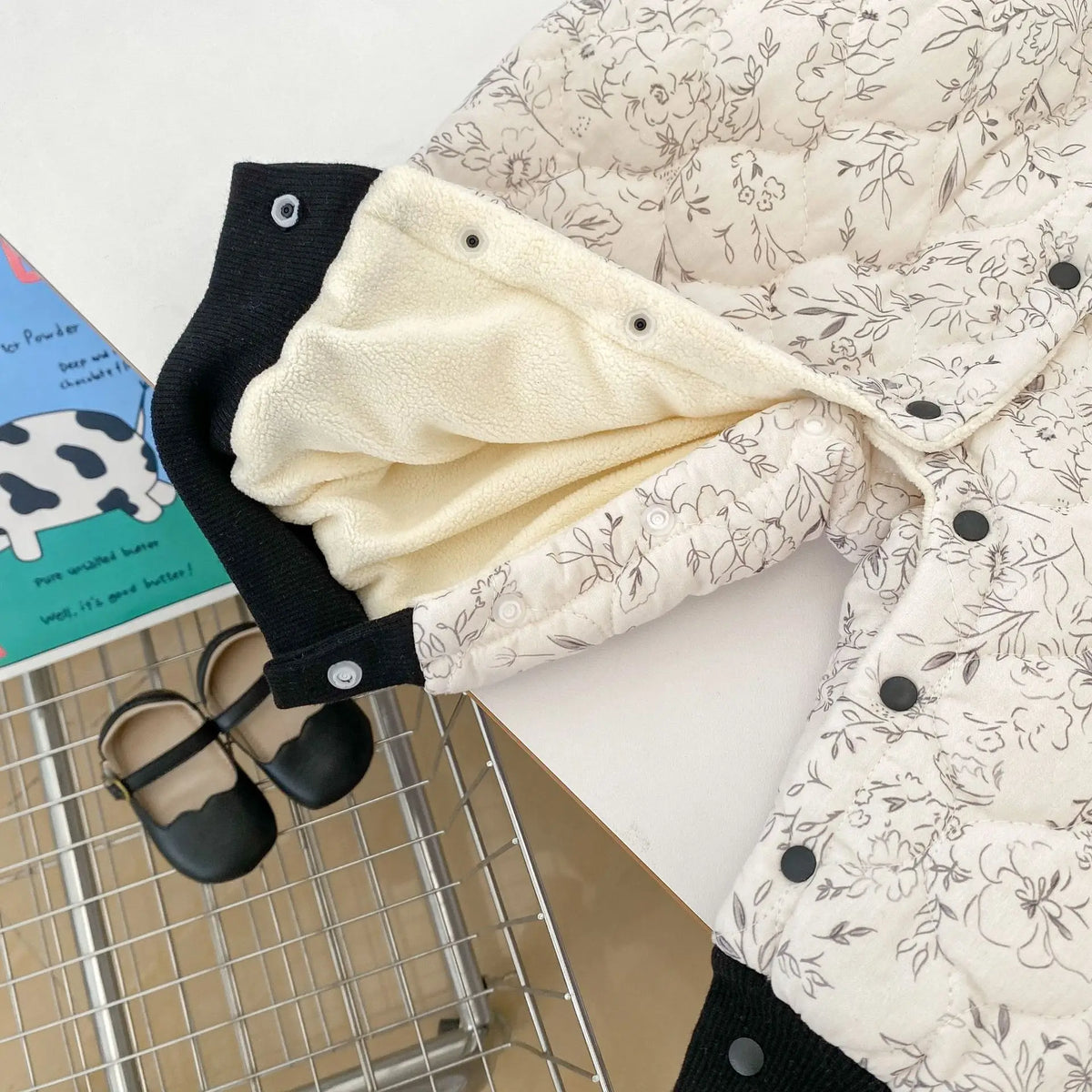 2025 Winter New Baby Warm Romper Newborn Toddler Clothes Plus Velvet Thick Infant Girl Flower Print Bow Padded Jumpsuit 0-24M