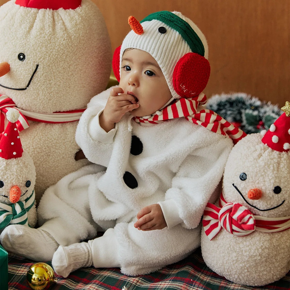 2025 New Christmas Onesie Baby Girls Boys White Fleece Warm Rompers Jumpsuit+Scarf+Cute Snowman Hat Toddler Xmas Outfits A8198