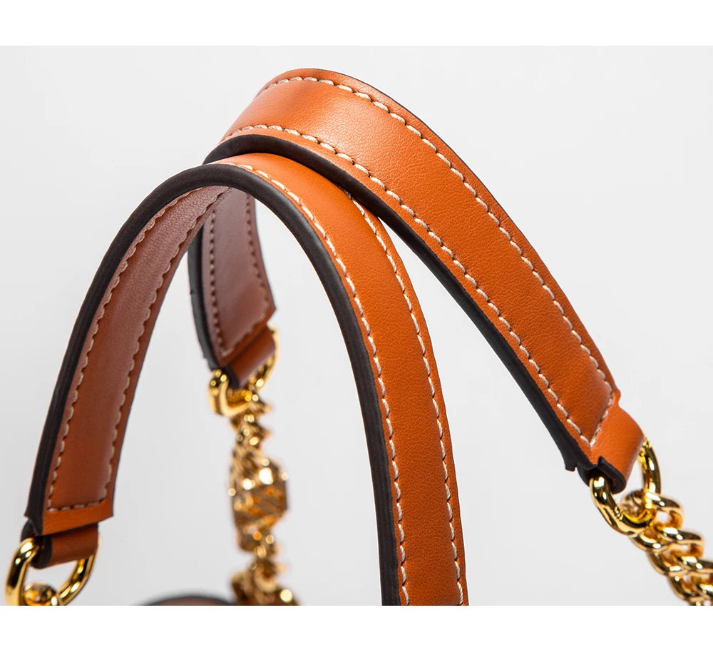 CH Tote Bag For Women Luxury Designer Handbag Fashion Embossed Leather Shoulder Bag Elegant Gold Chain Tote Bag For Daily Use
