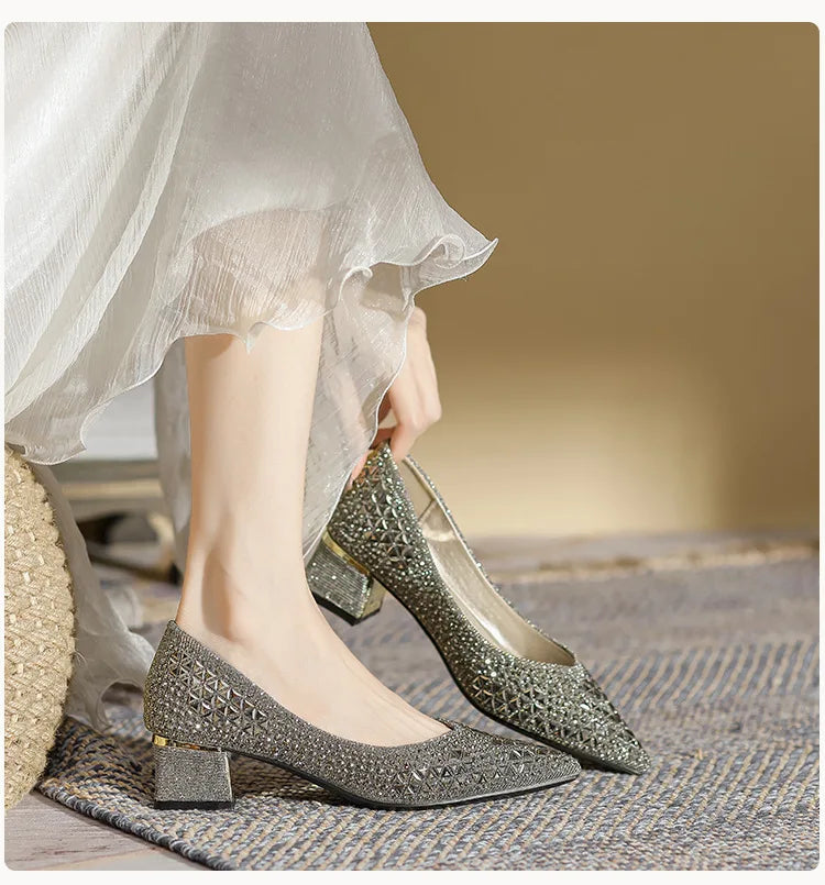 Sequines Cloth Gold rivets pumps women pointed toe glitter med-high heels shoes metal heeled female tacones elegant OL shoes