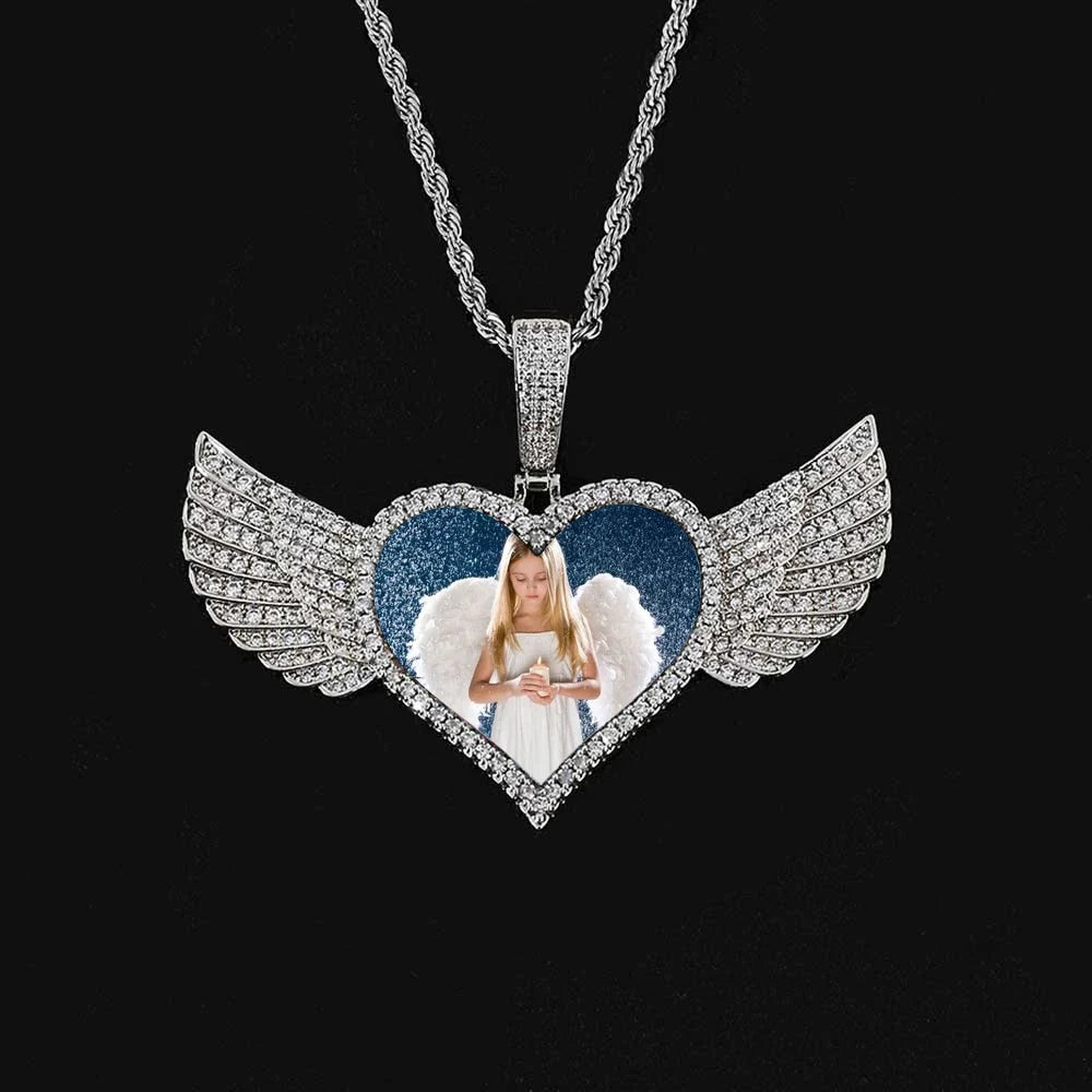 HHIOK Custom 18K Gold Plated Cubic Zircon Photo Pendant Medallions Wing Circle Pendant Necklace Personalized Wholesale