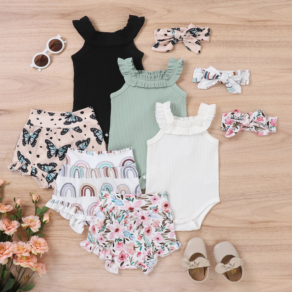 Summer Boys and Girls Are Comfortable and Cute 0-1 Years Old, Three-Piece Set with Pit Strip Suspenders + Shorts