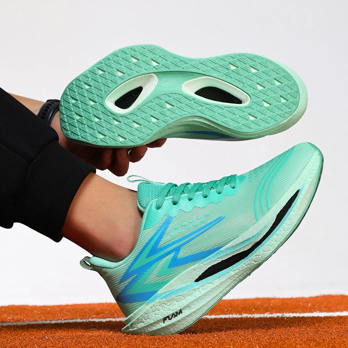 Men Running Shoes Speciality Marathon Sports Shoes Breathable Lightweight Carbon Board Women's Trend Athletic Sneakers Women