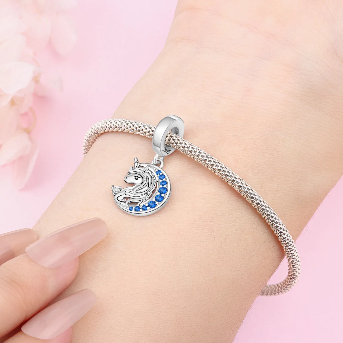 925 Sterling Silver Two-tone Symmetrical Angel Wing Pendant Necklace for Women Lucky Symbol Original Jewelry Party Couple Gift